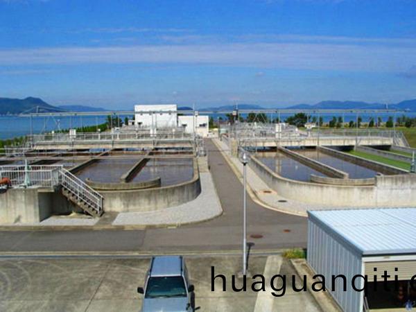 汚(wu)水處(chu)理(li)曝氣池現場(chang)