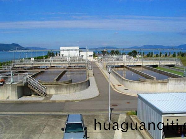 汚(wu)水處(chu)理曝氣池現(xian)場